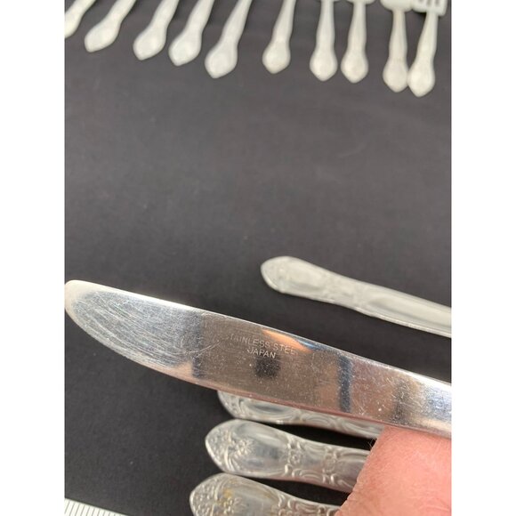 32 Piece Lot Stainless Steel Japan Marked Flatware - Picture 7 of 12